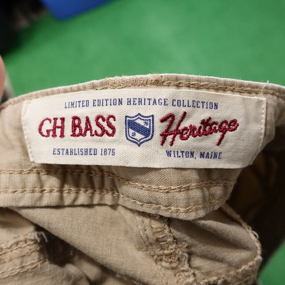GH BASS HERITAGE BEIGE KHAKI CHINO SHORTS WOMENS SIZE 14 - Picture 5 of 6